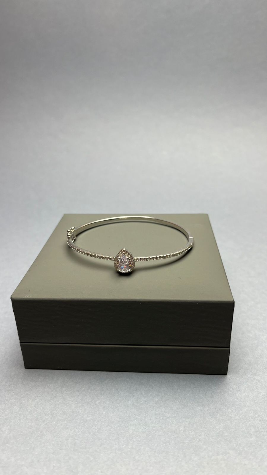 Gourmette Rivière فضة 925 مع حجر دمعة لامع